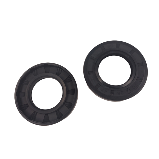Order a A brand new pair of replacement seals for the Titan Pro range of rotavators, including the TP500 and the TP700.